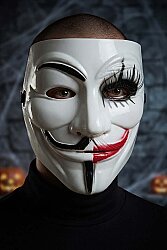 Makyaj ve Kirpik Detaylı V For Vendetta Plastik Maske